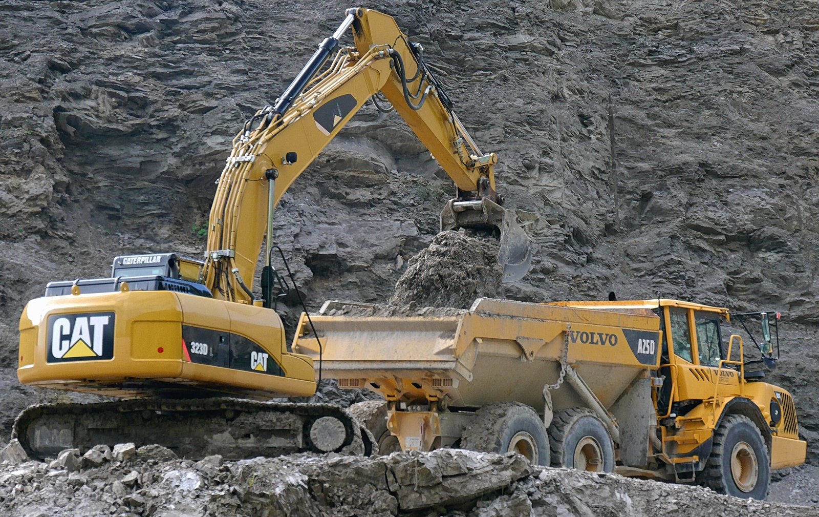 excavator-1673927